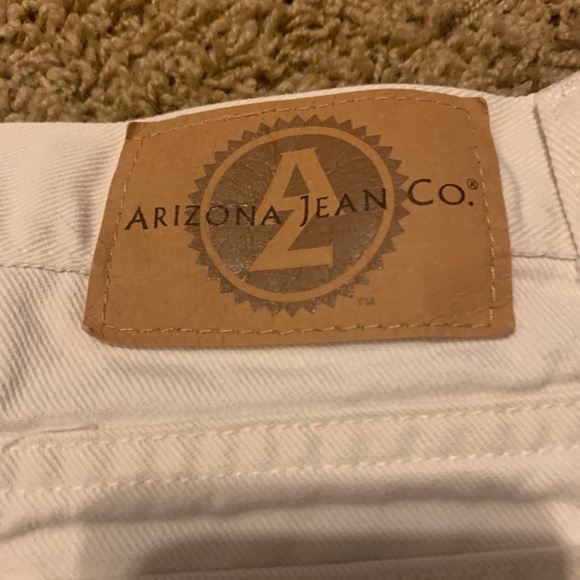 Jean shorts - Picture 3 of 4